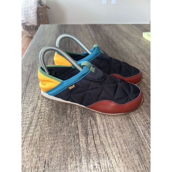 Teva ReEmber Slip-On Size 4 Youth - Picture 1 of 8